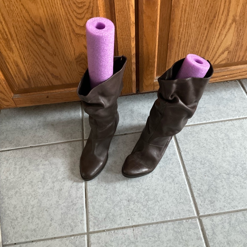Brown Leather slouch Boots, size 8, good condition!